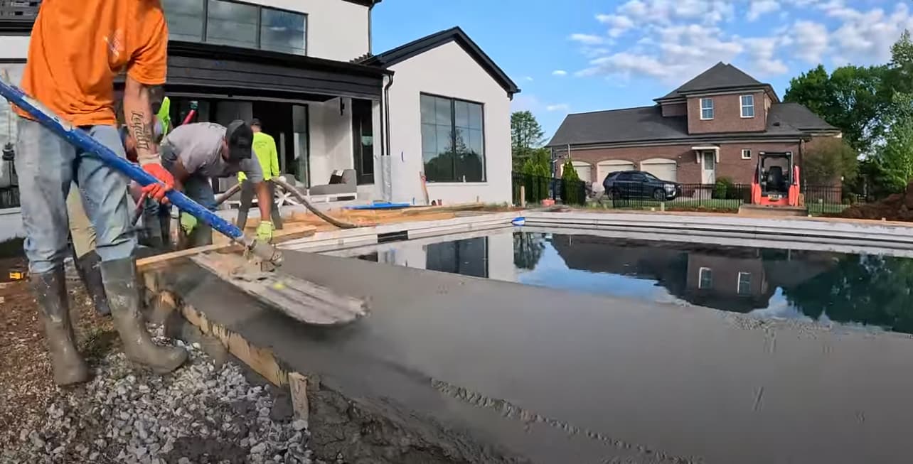 Image of fiberglass inground pool